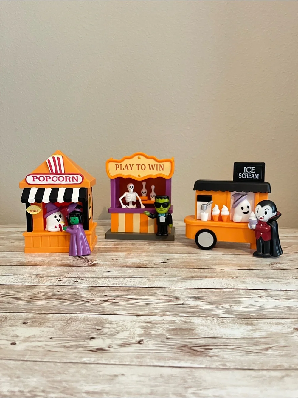 Target Bullseye Playground Halloween 2026 Halloween Village set of 3🎃